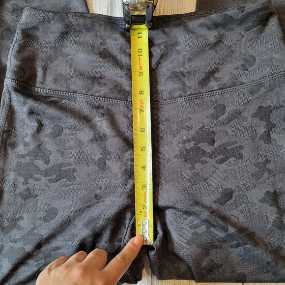 Danskin •Size Medium• Jacquard Camo Hi-Waist Leggings ☆New w/ Tag☆ - Picture 7 of 8